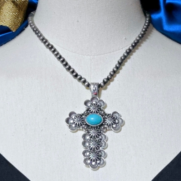 🆕️Vintage-Inspired Cross Pendant with Faux Turquoise - Antique Silver Finish 💙 - Picture 6 of 12